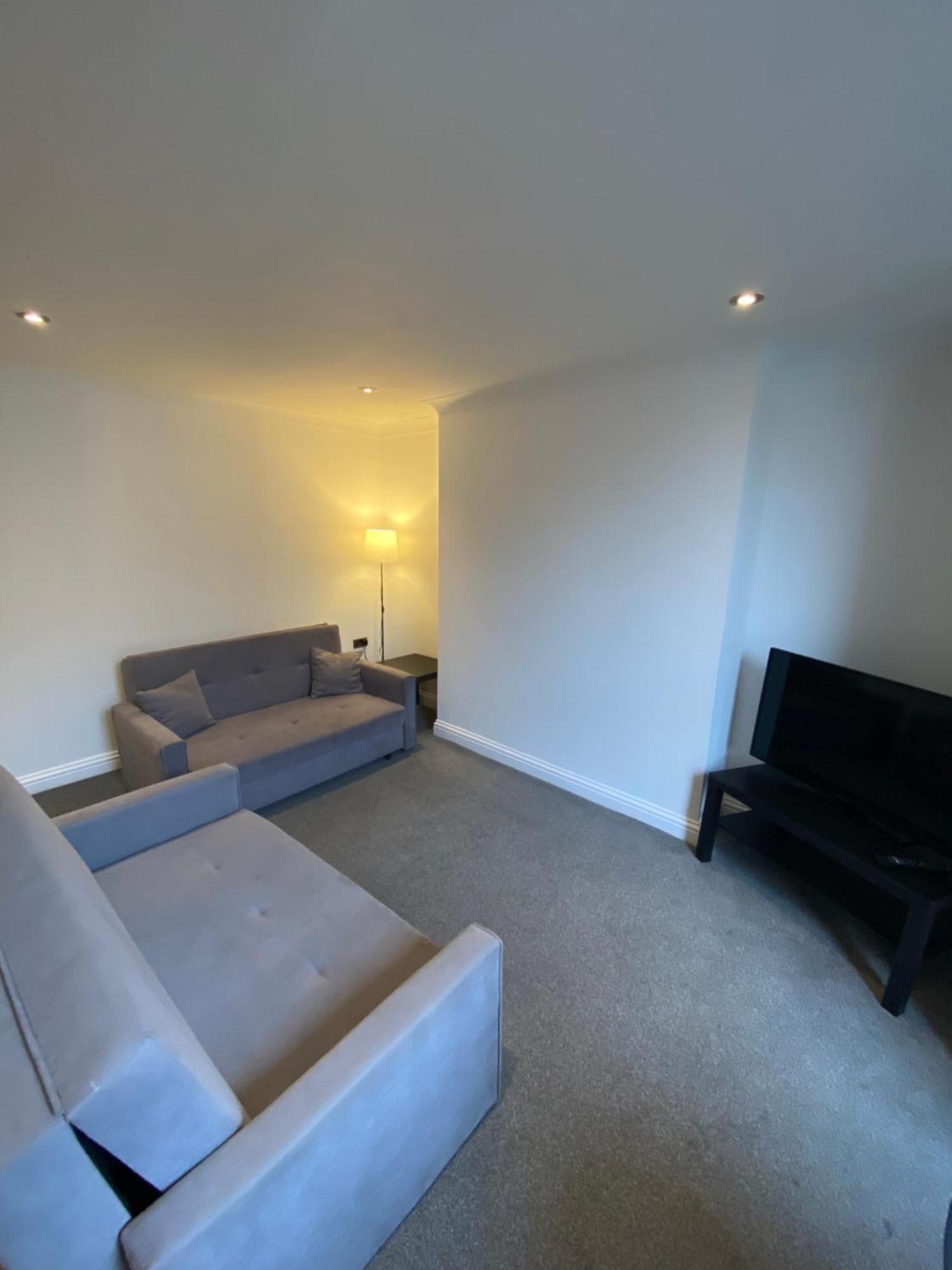 Apartment Flex Lets - Azalea Terrace *